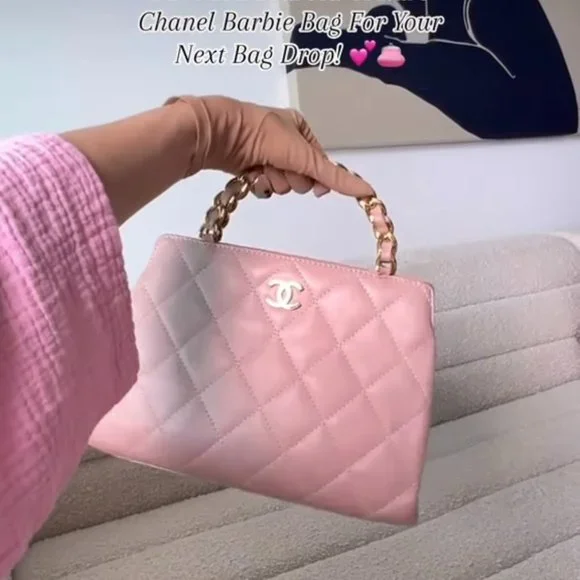 Extremely rare pink CHANEL bag - Picture 1 of 13